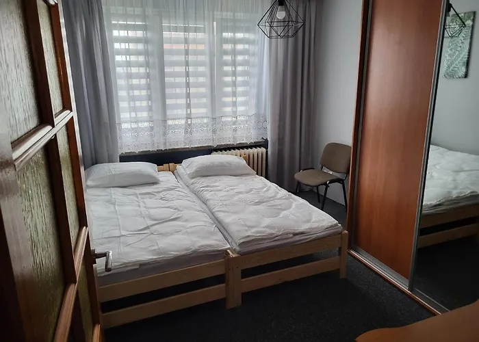 Apartament Sosnowy Z Parkingiem
