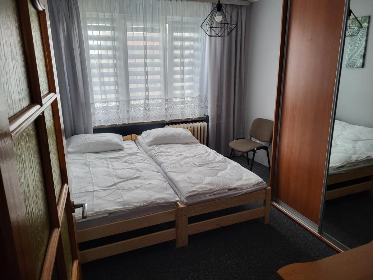 Sosnowy Z Parkingiem Apartment Torun